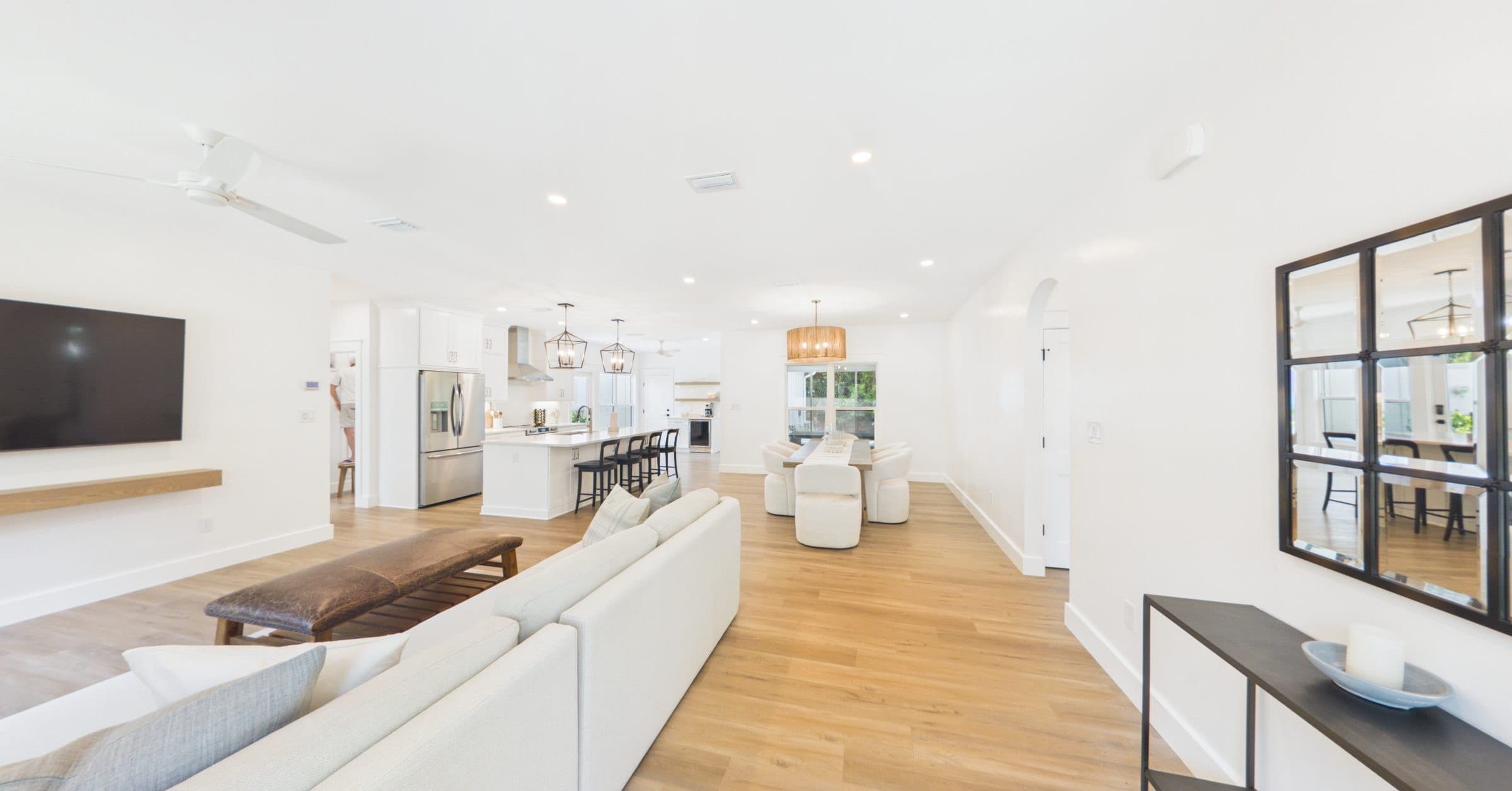 Living room, kitchen and dining area from the 3D tour